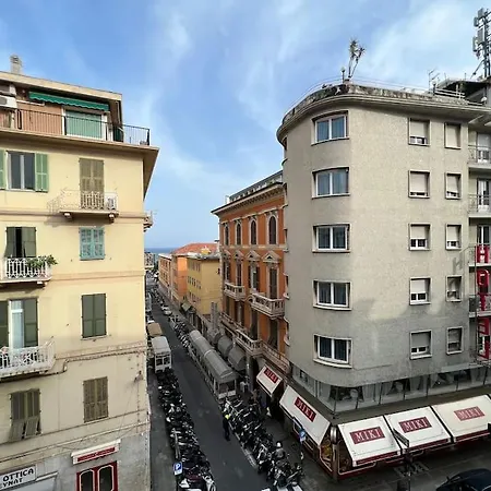 A 100 Metri Dal Mare